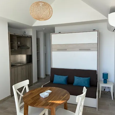 拉维吉耶假期酒店 公寓式酒店 4*