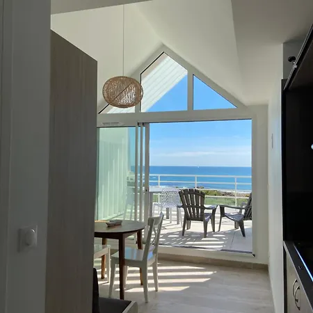 拉维吉耶假期酒店